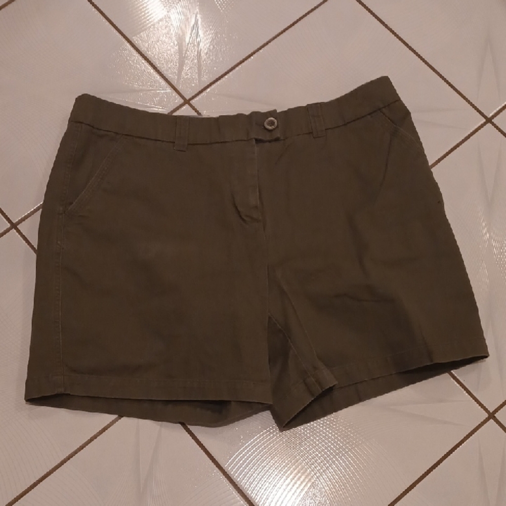 4/$60 Khaki Sturdy Cotton Shorts - Size 18W